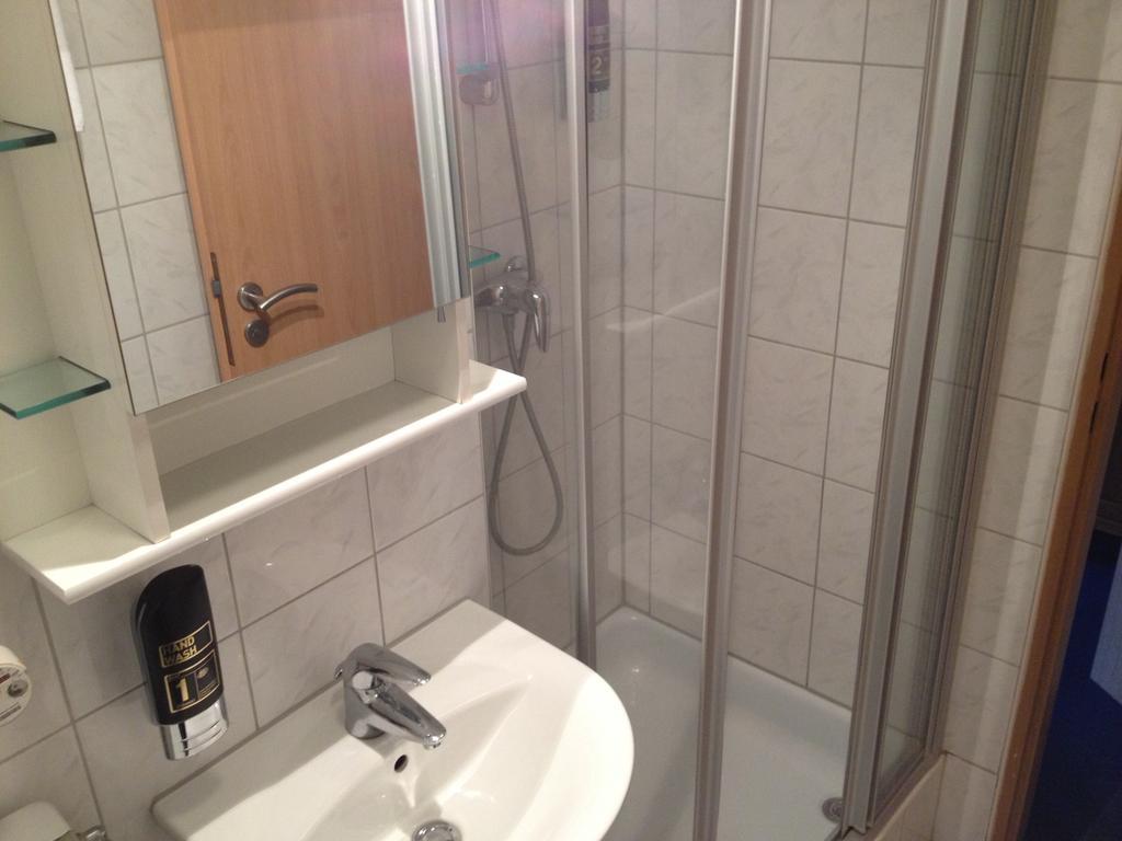Hotel Alleenhof Frankfurt am Main Room photo