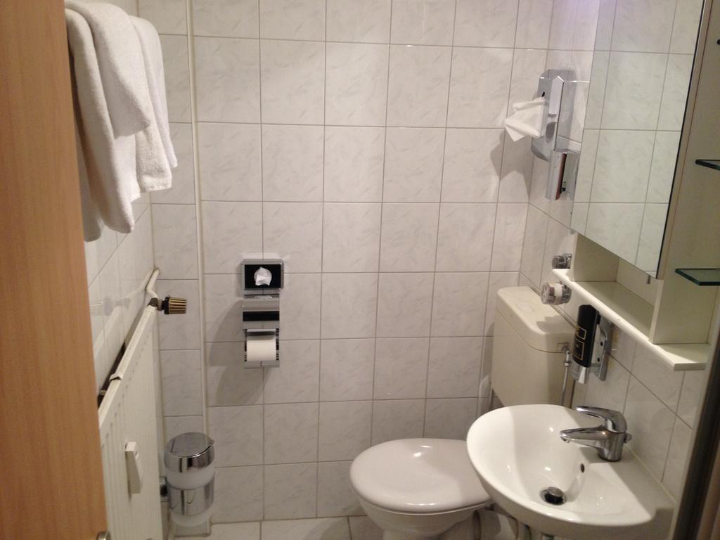 Hotel Alleenhof Frankfurt am Main Room photo